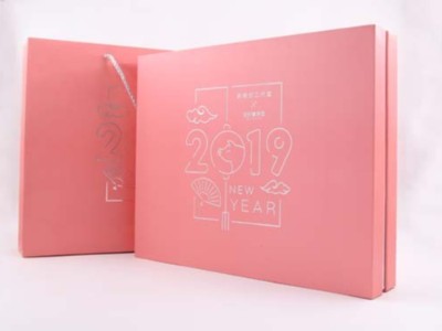 濟南包裝盒廠家為您詳解，化妝品包裝盒有哪些工藝？