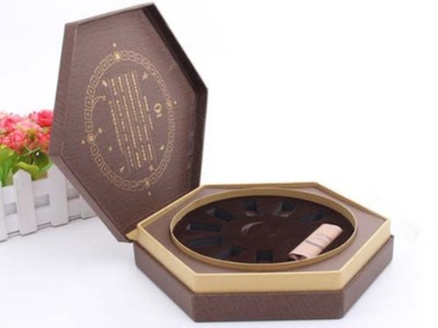 包裝盒生產(chǎn)廠家搭配這樣的內(nèi)托，保健品包裝盒真上檔次